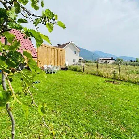 Apartament Wonderful Bungalow With Private Pool, Garden And Bbq In